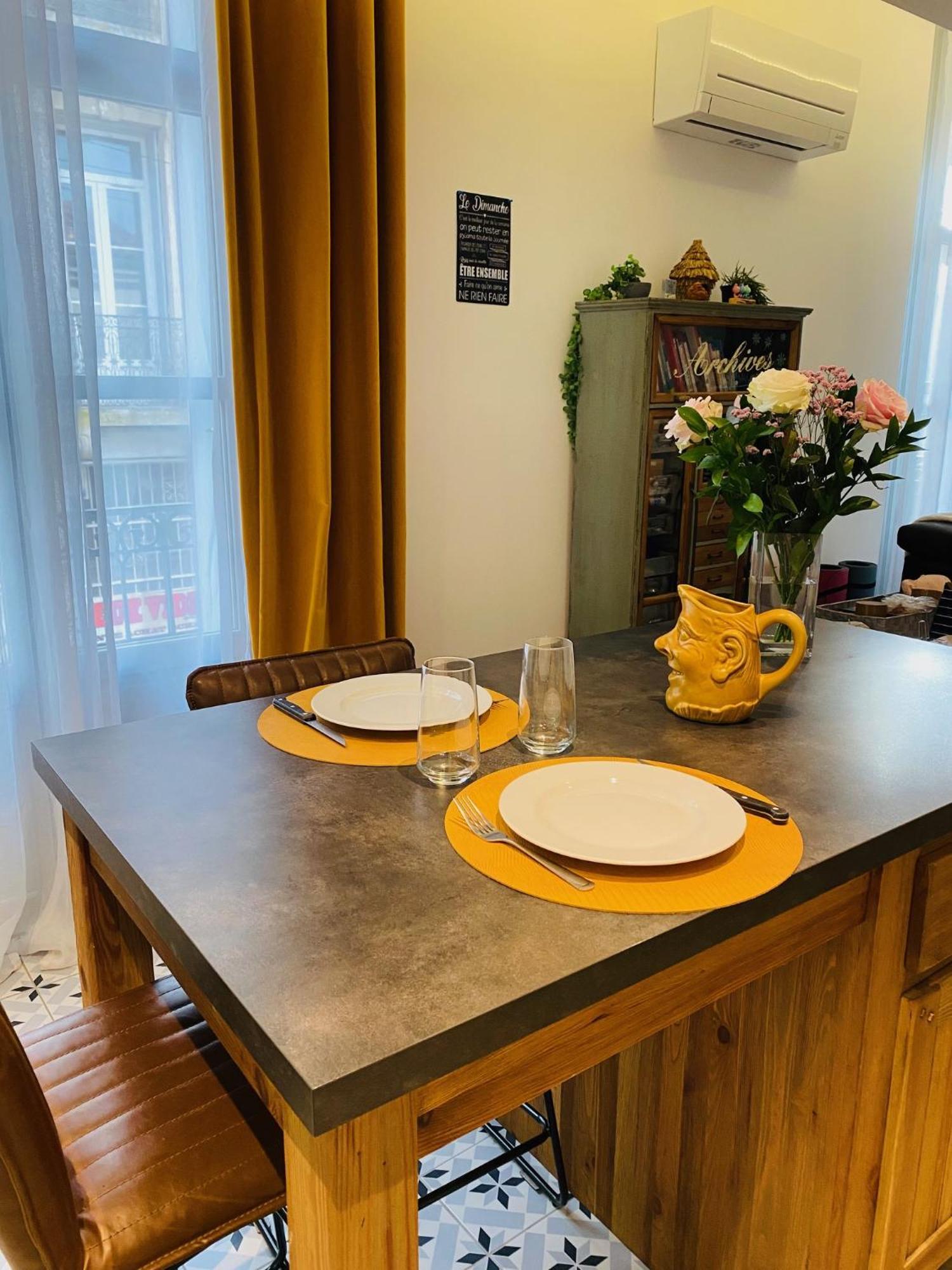 Douillet Et Coquet Appartement Climatise - Parking Prive Gratuit - Centre Montpellier Exterior foto